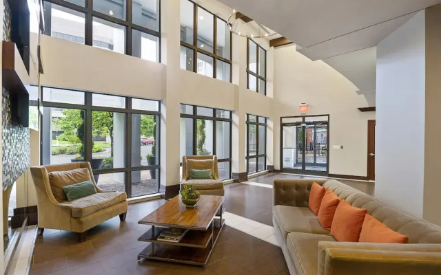 DC Charm in Crystal Apartments