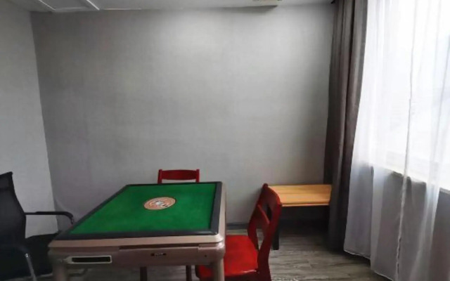 Junyi Chain Hotel (Haiyan Qiyuan Chengbei East Road)