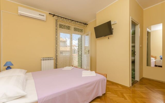 Rooms Summer Chill