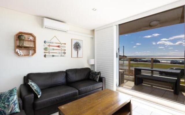 Ebbtide, Unit 04, 2-6 North Street