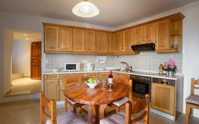 Meandros Suites