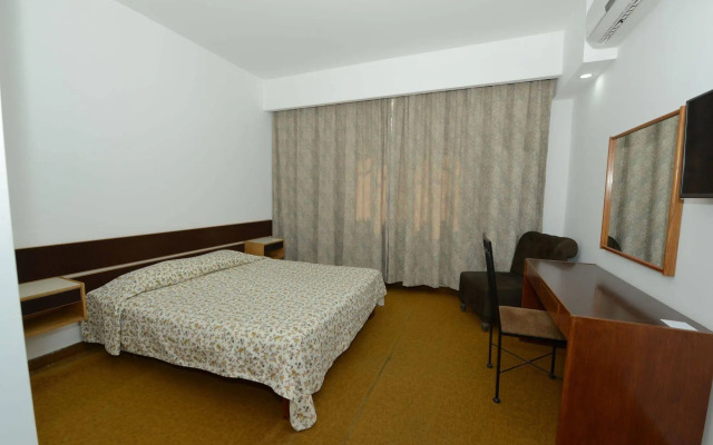 Rivoli Hotel