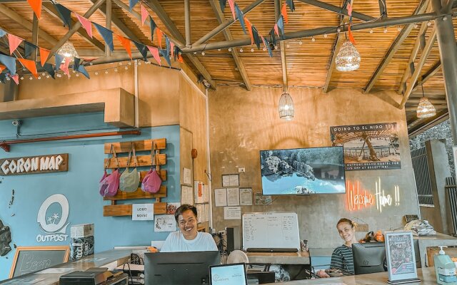 Outpost Hostel - Coron - Adults Only