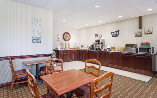 Wingate by Wyndham Savannah Gateway