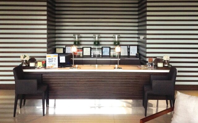 Avenue Suites Hotel