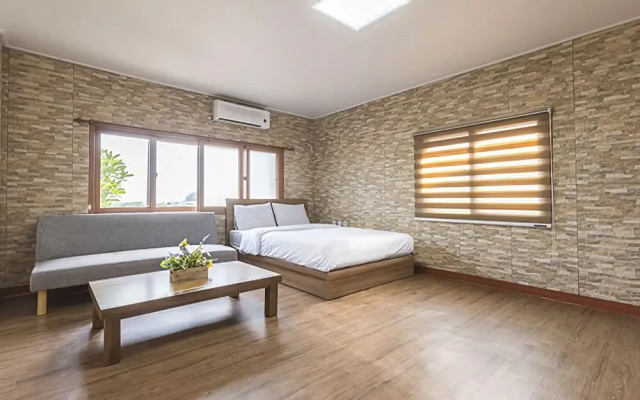 Seogwipo Sanbangsan ae Pension
