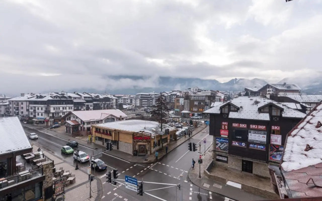 Modern & Cozy 2BD Apartment with Mountain View