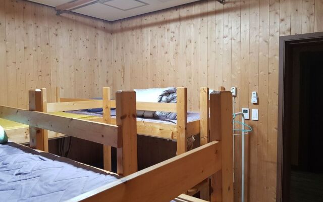 Woljeong view Guesthouse - Hostel