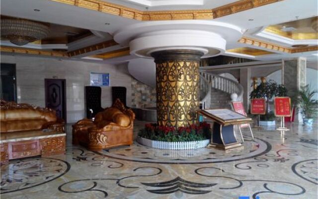 Yifeng Holiday Theme Hotel