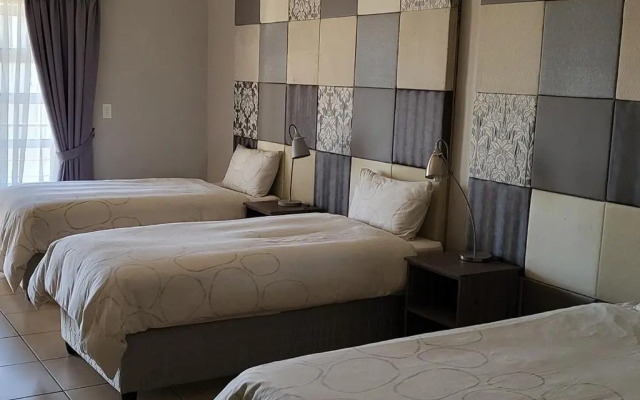 Shalimar Gardens Hotel