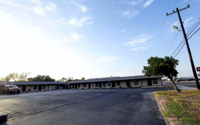 Economy Inn Kingsville By OYO