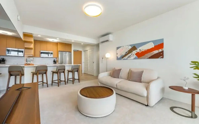 Sky Ala Moana 4005 1 Bedroom Condo by RedAwning