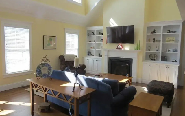 6 Crocker Rise Four Bedroom House