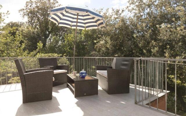 ALTIDO Bright 3BR Villa with terrace nearby the beach