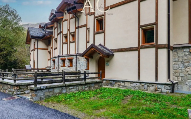Woodpecker s Chalet in Tem