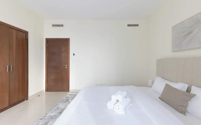 Bright & Cozy Apartment in Dubai Marina