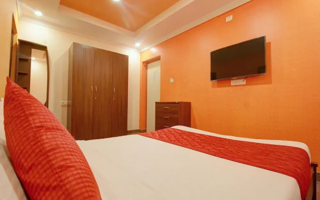 OYO 11727 Sivaraja Residency