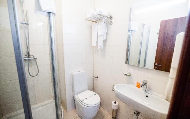 Alex & George Boutique Hotel
