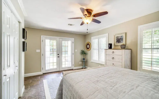 Walk to Beach: Waveland Retreat w/ Yard!