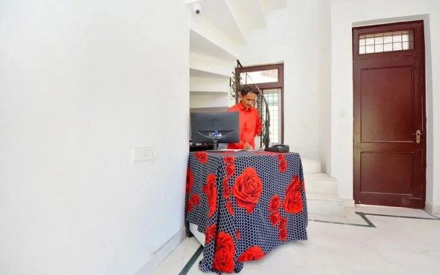 Corner House By OYO Rooms