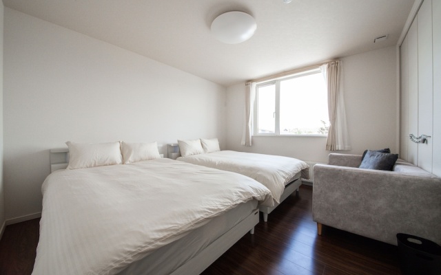 The Beehive Kamifurano – Guest Rooms – Kamifurano