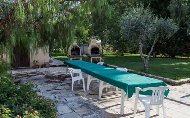 Vibrant Holiday Home in Matino With Swimming Pool