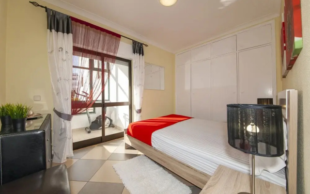 B17 - The Stunning Seaview Apartment
