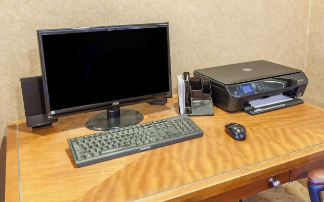 Ramada Sparta/At Speedway