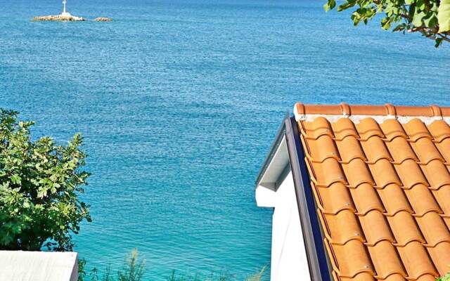 Sea-view Holiday Home in Lukovo Šugarje With Private Terrace