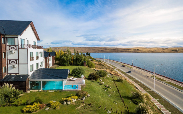 Xelena Hotel & Suites