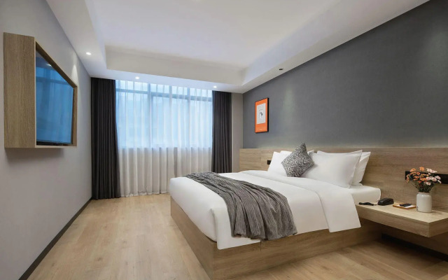 Me Young Me House Hotel (Ningxiang People's Hospital Feicui Lake)