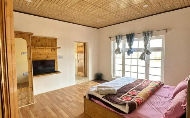 Kandalha Guest House