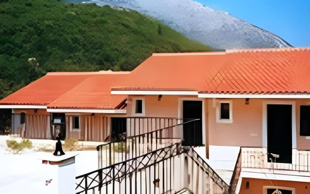 Giannatos' Studios