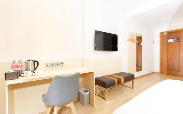 7 Days Premium Hotel