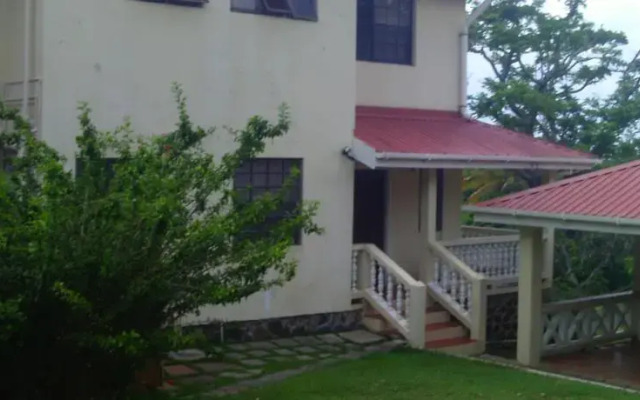 Villa Douglas On The Park