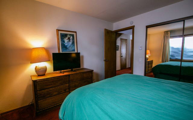 Snowcreek II #308 Condo