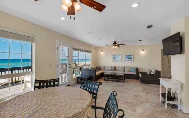 Barefoot Beach Retreat 3 Bedroom Apartment