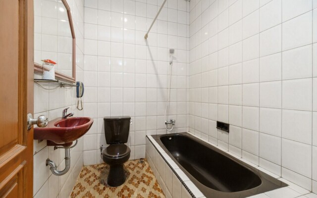 Wisma Jaya by RedDoorz