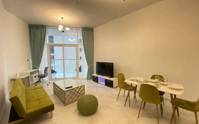 Lux BnB 2BD Canal Views Business Bay