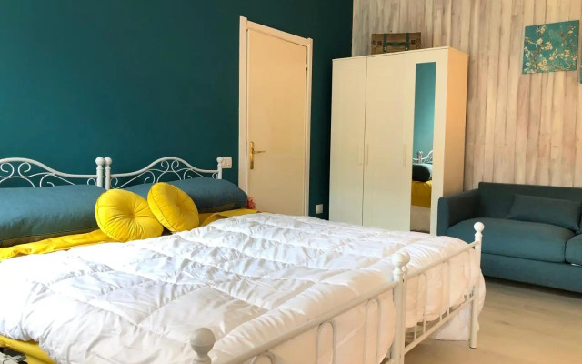 CLUA Holiday House