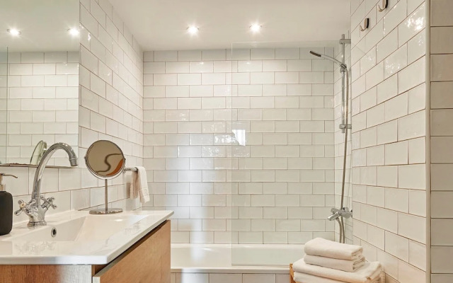 Love Local Life Near Sagrada Familia By Myrentalhost