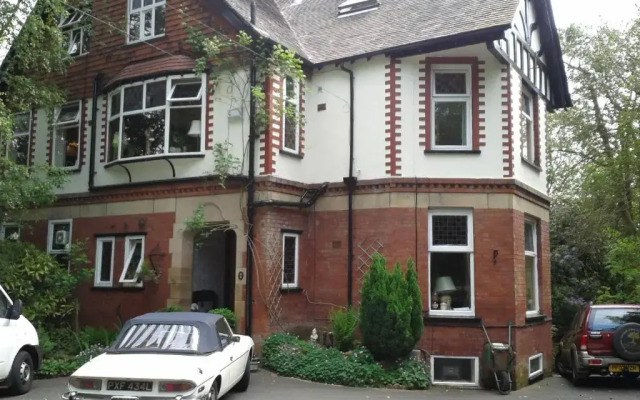 Oakfield Lodge Guest House Stockport