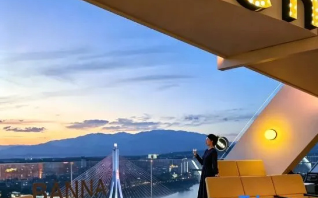 Floral Hotel · Cháo Chao Skyline River View Art Hotel – Outside – Xishuangbanna