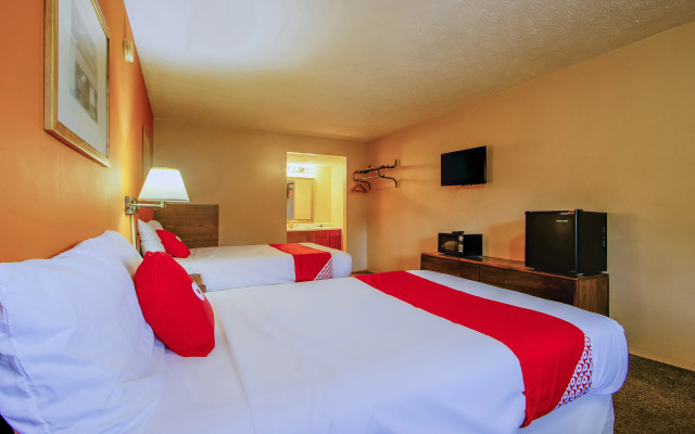 OYO Hotel Chapmanville Inn, WV - Hwy 119