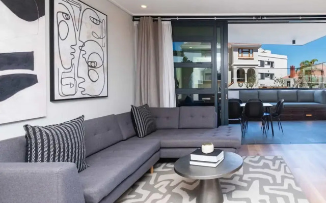 Modern Central Secure Cape Town 2bed Bantry Suite
