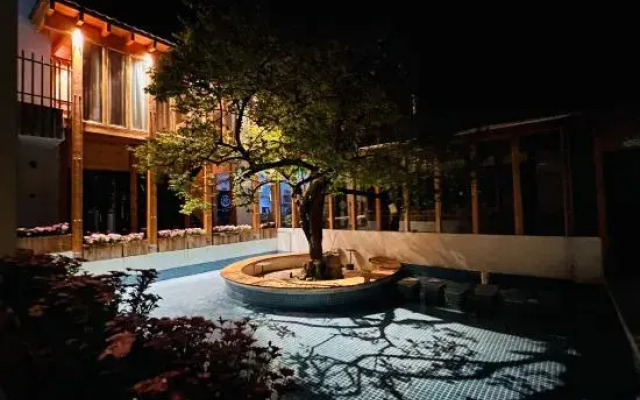 Plum Tree Lakeside Resort