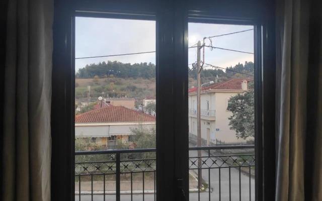 Forest View Apartment