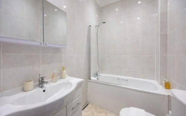 Host Stay Devonshire Place Apartment