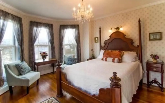Solomons Victorian Inn