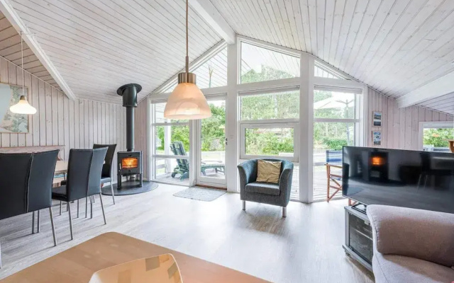 6 Person Holiday Home in Oksbol